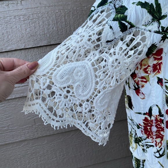 Papillon Cream Floral and Lace Duster Open Front Women’s size S/M - Picture 14 of 16